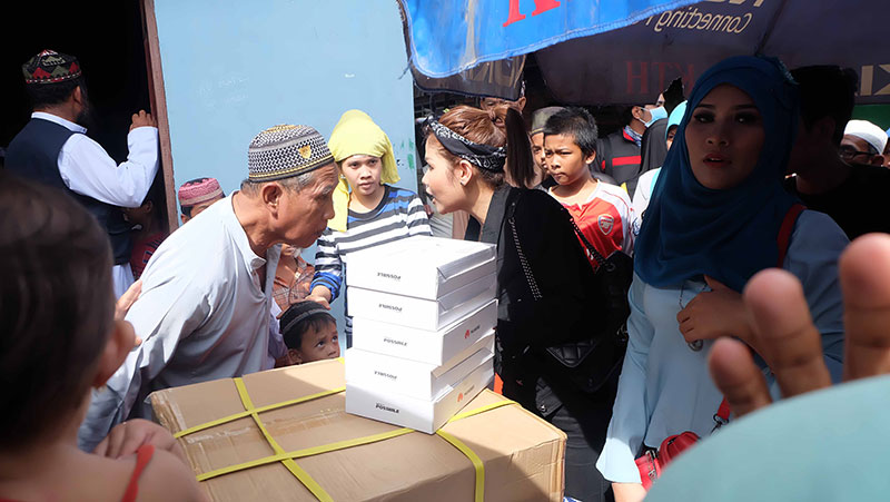 fundraising-to-help-the-needy-and-building-monasteries